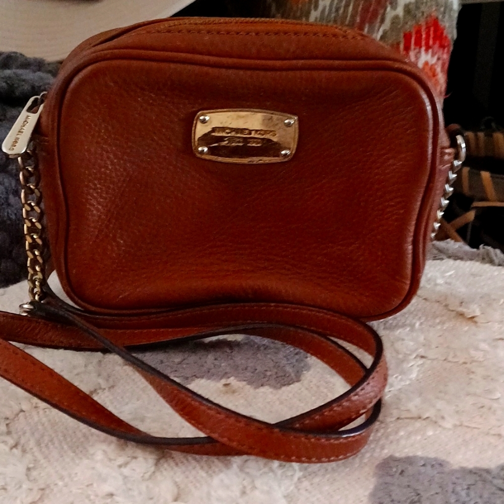 Michael Kors brown small crossbody chained bag❤️